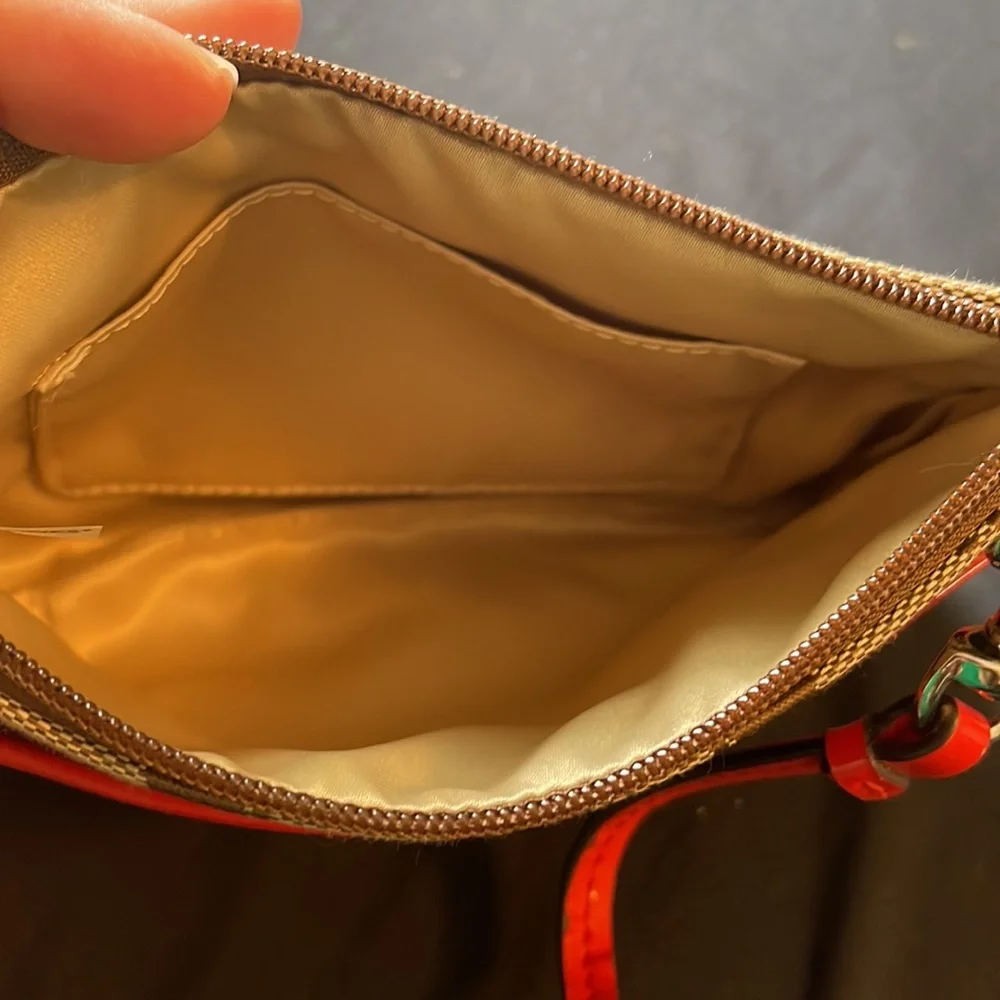 Coach wristlet - Picture 3 of 3